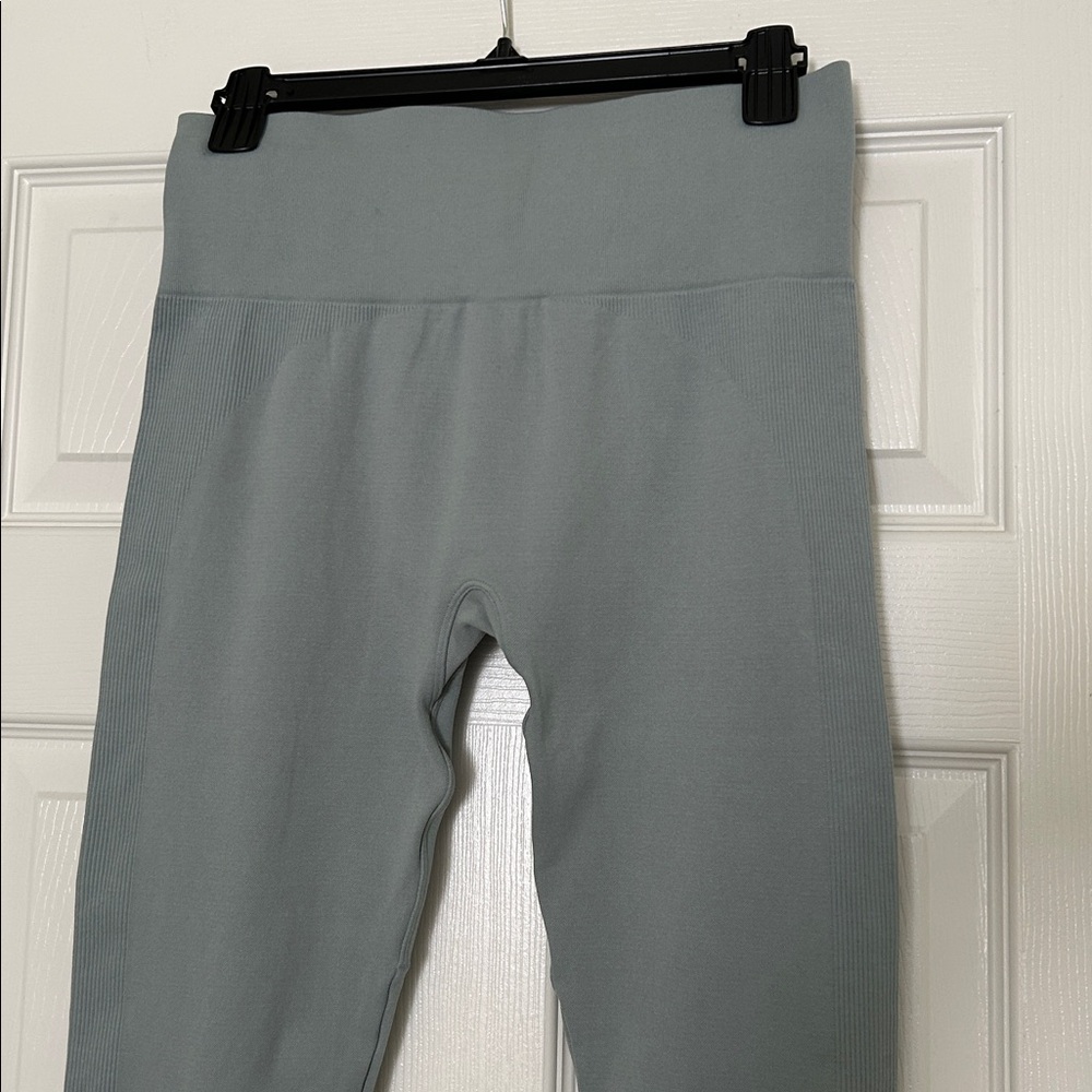 Set Active Ribbed Set in Grey/Blue - Picture 8 of 13